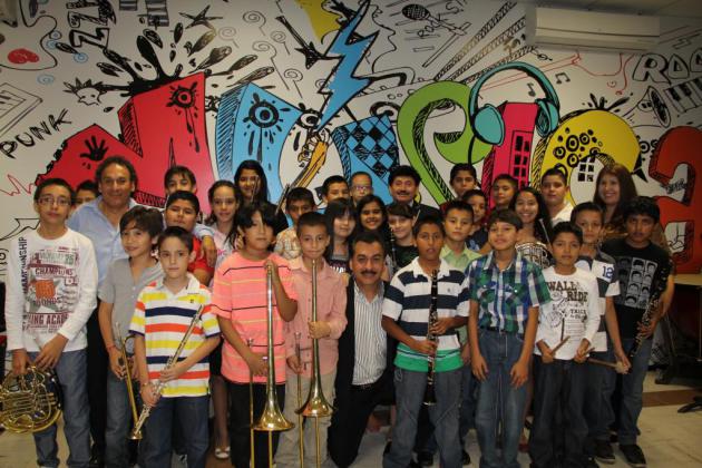 Los Tigres del Norte confirman éxito de Escuela de Música Studio CM
