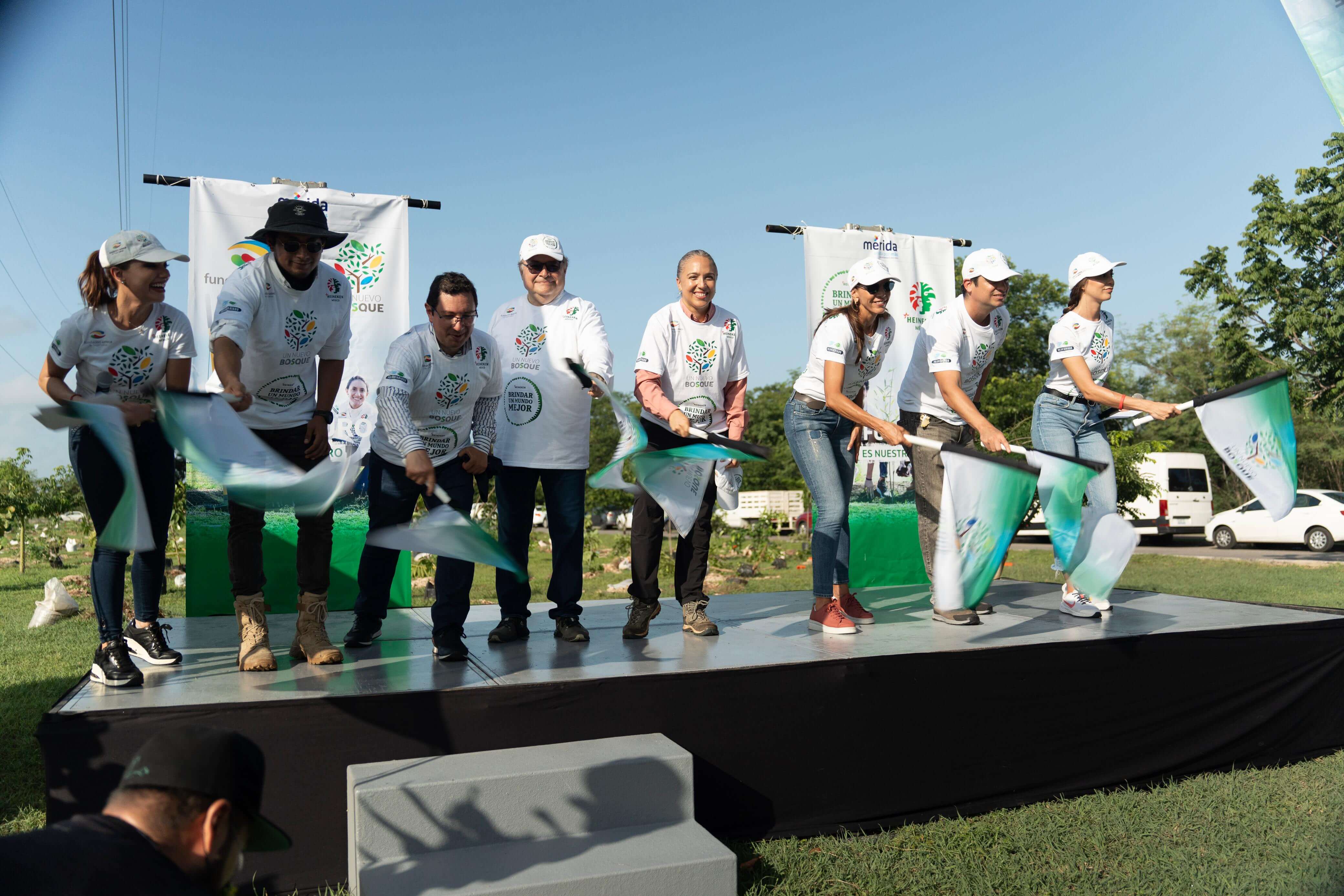 Reforestan más de 3,500 árboles y plantas ornamentales en la cuarta y quinta jornada de voluntariado de 2024, en Puebla y Mérida