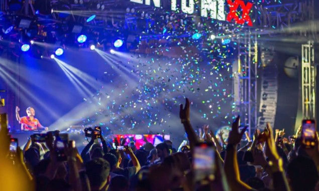 Neon Planet regresa con MIIXología elaborada con cerveza Dos Equis.