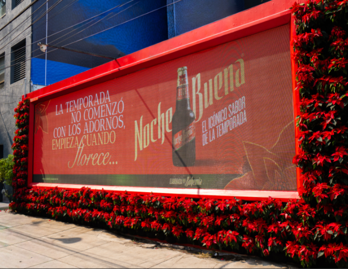 La CDMX florece con Noche Buena: un mural que da la bienvenida a la temporada